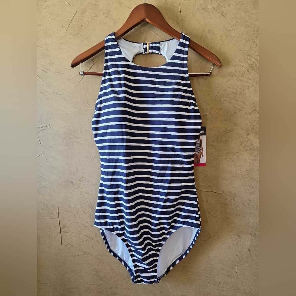 NWT M Lands End One Piece Swimsuit